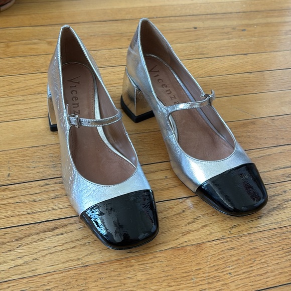 Vincenza Colorblock Mary Jane Heels - Picture 4 of 6